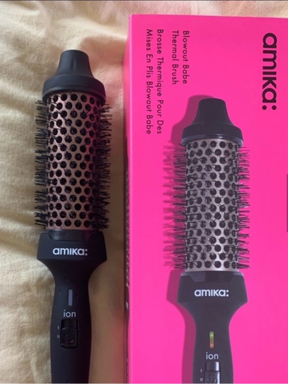 amika Pink Blowout Babe Thermal Round Brush - Hot Pink used twice !